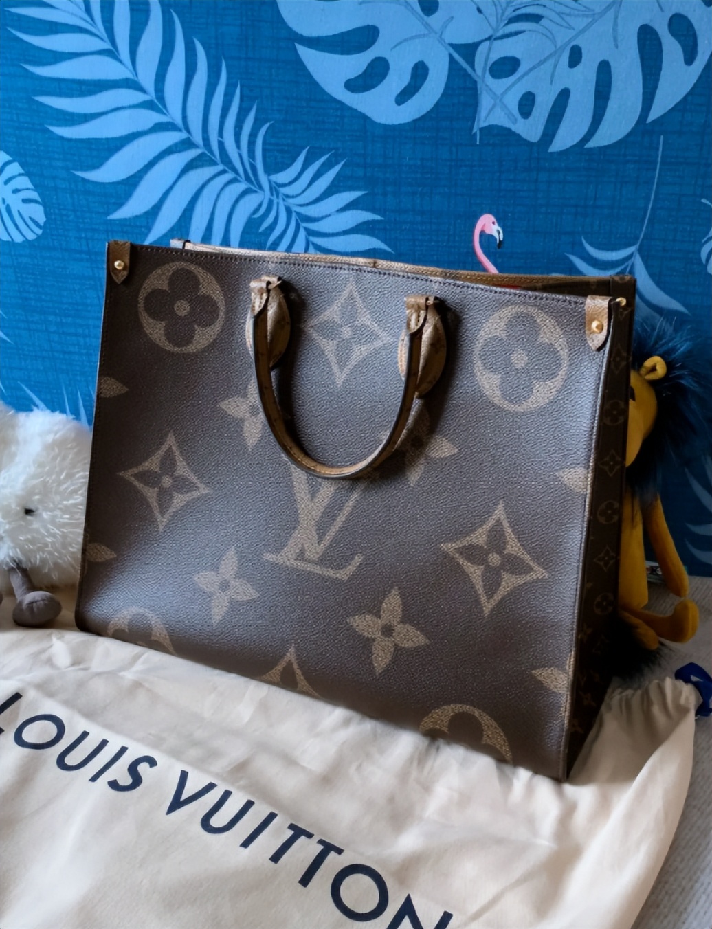 奢侈品鉴定lv圆饼,奢侈品鉴定lv衣服