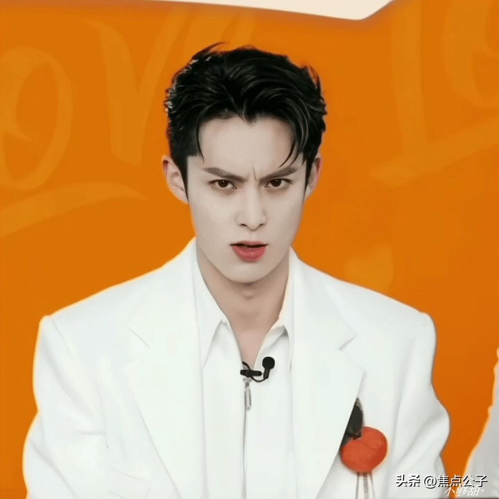 百事可乐广告王鹤棣赵露思吴磊,王鹤棣代言和吴磊代言对比