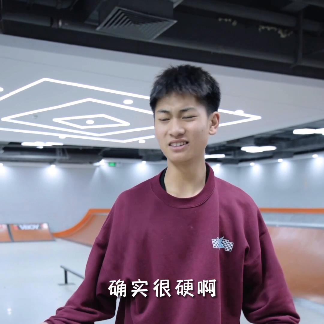 高颜值滑板推荐玩具板,399元的滑板