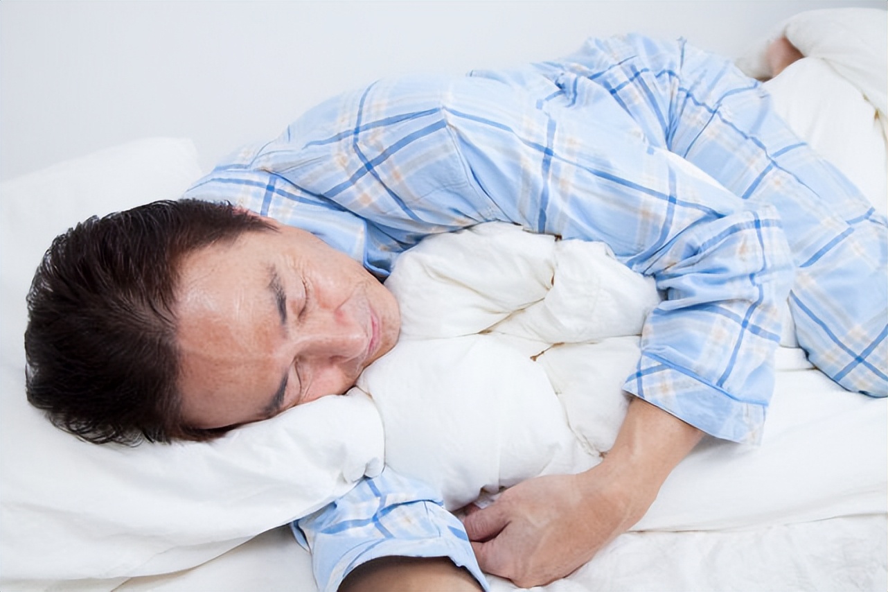 一到凌晨3点就醒中医怎么讲,为啥半夜34点总自然醒