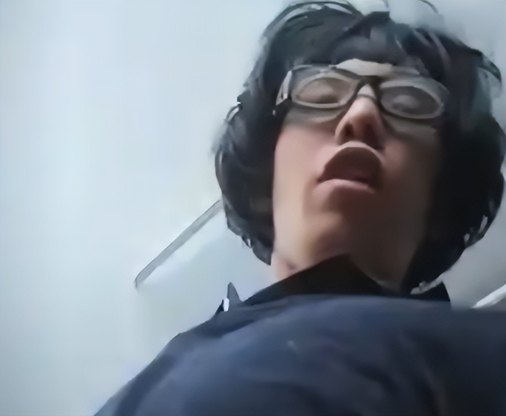 张嘉文露脸截图是本人吗,张嘉文露脸头像