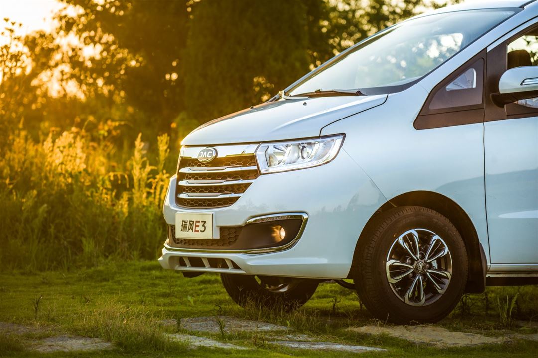 更懂中国人的车,最新款江淮瑞风mpv