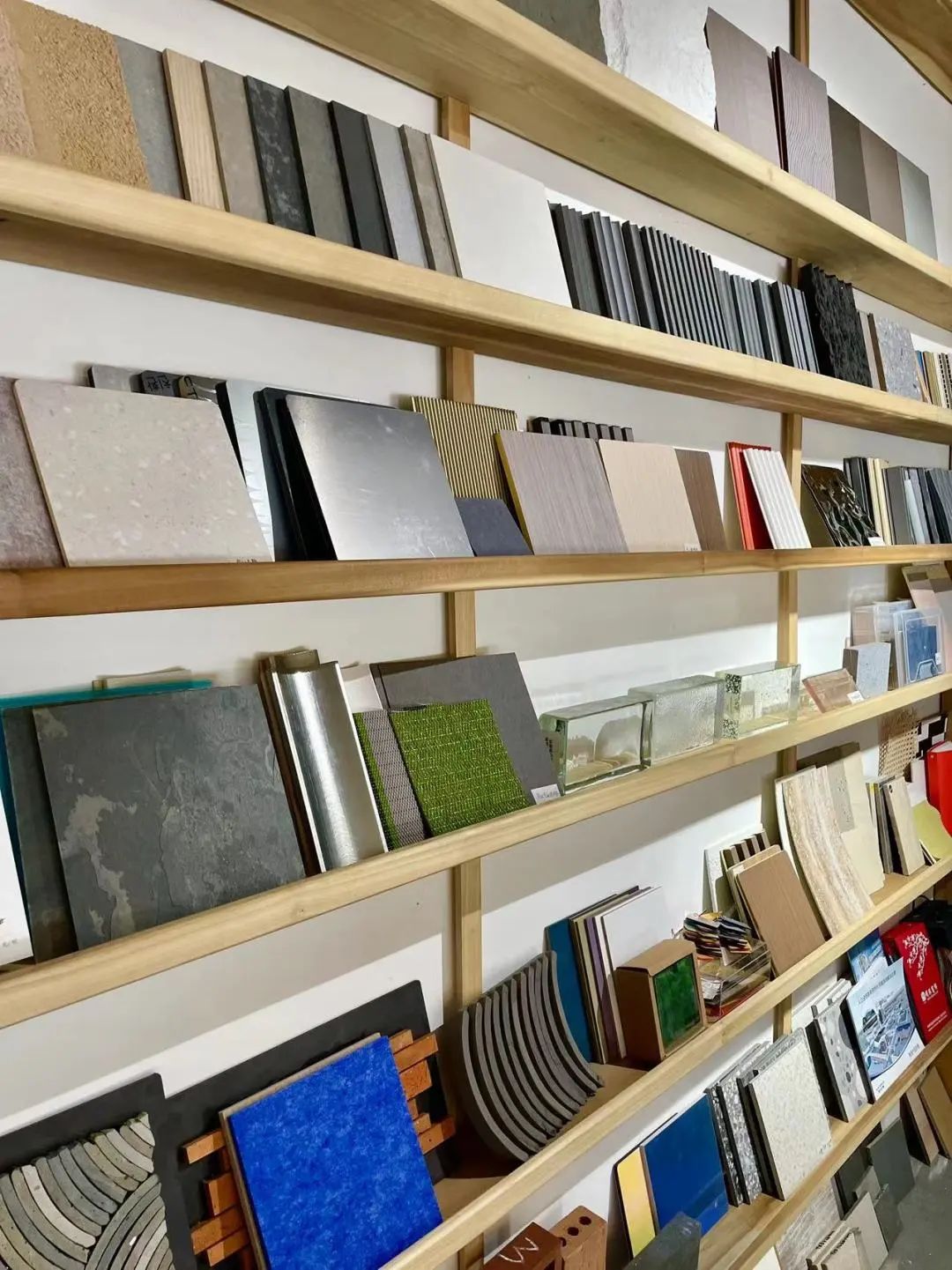 青岛纺织谷旅游攻略,青岛最近纺织谷拍什么