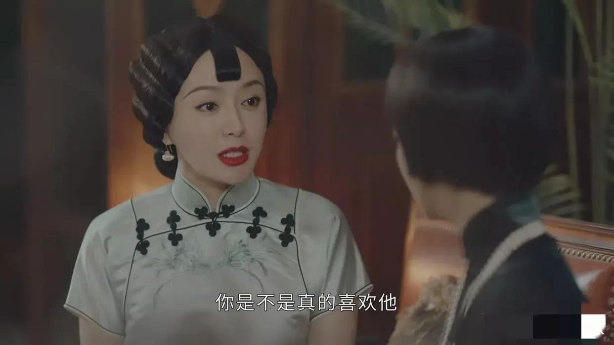 刘亦菲宋轶蓝色礼服,刘亦菲和宋轶谁更美