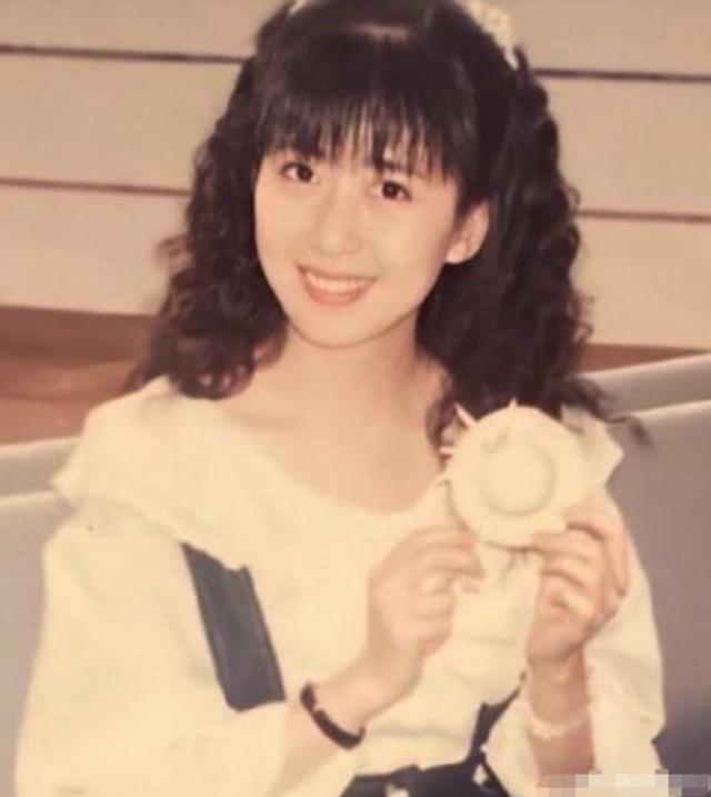 37岁女星爆料前夫出轨,女明星出轨前夫再爆料