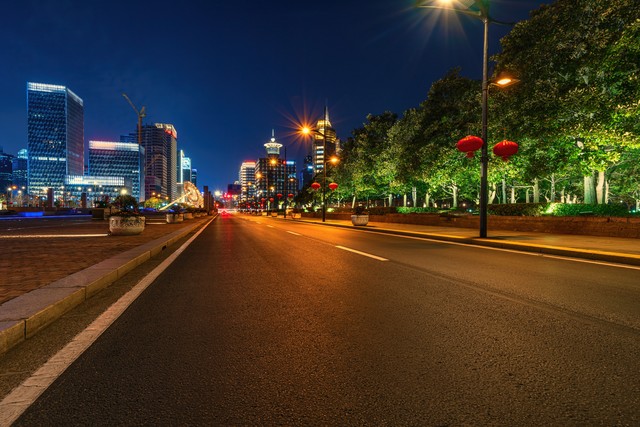 到药店没抢到退烧药和N95口罩，我只好买了提高人体免疫力的药。