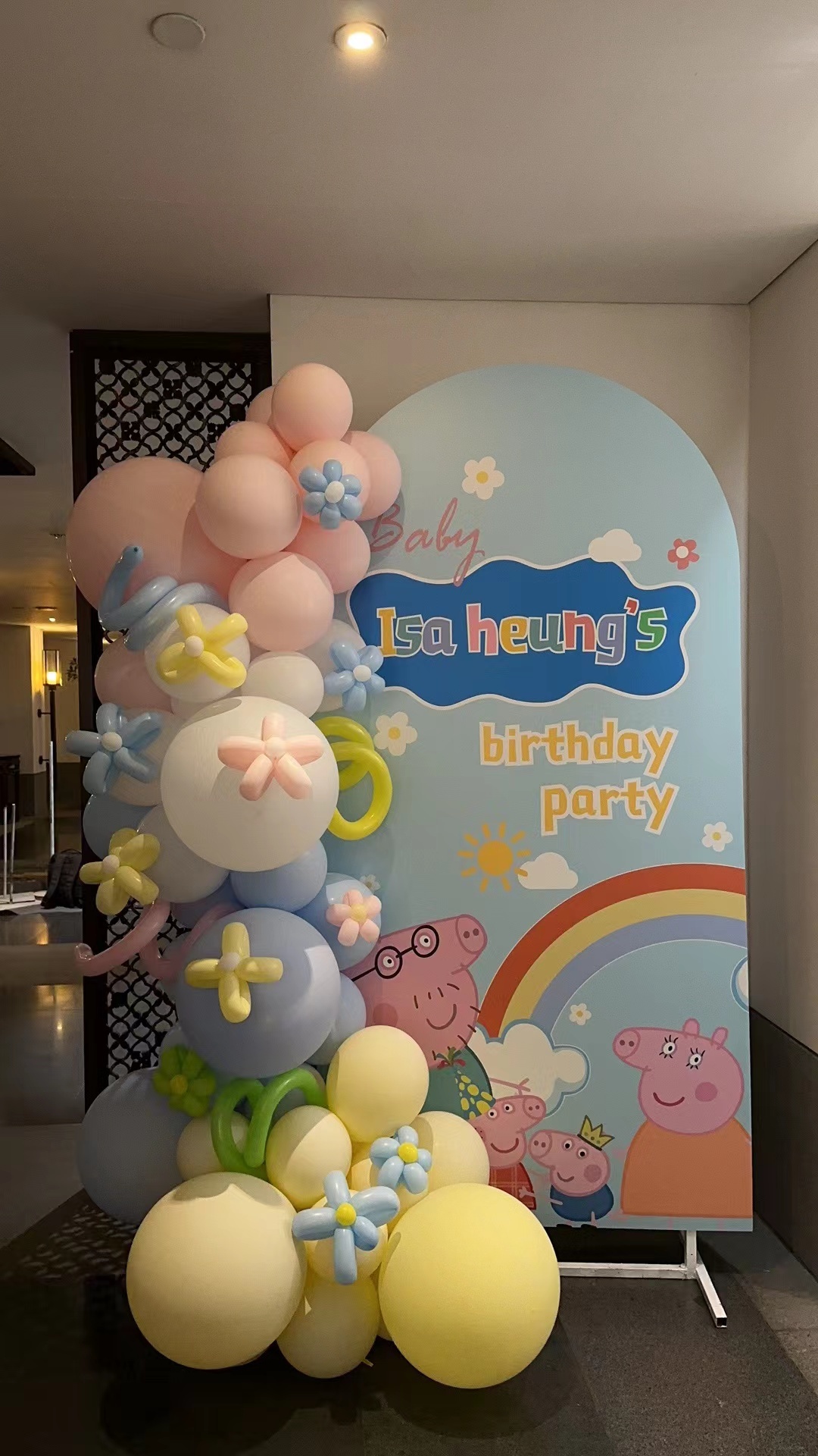 向佐郭碧婷儿子周岁宴,向佐与郭碧婷甜蜜合照