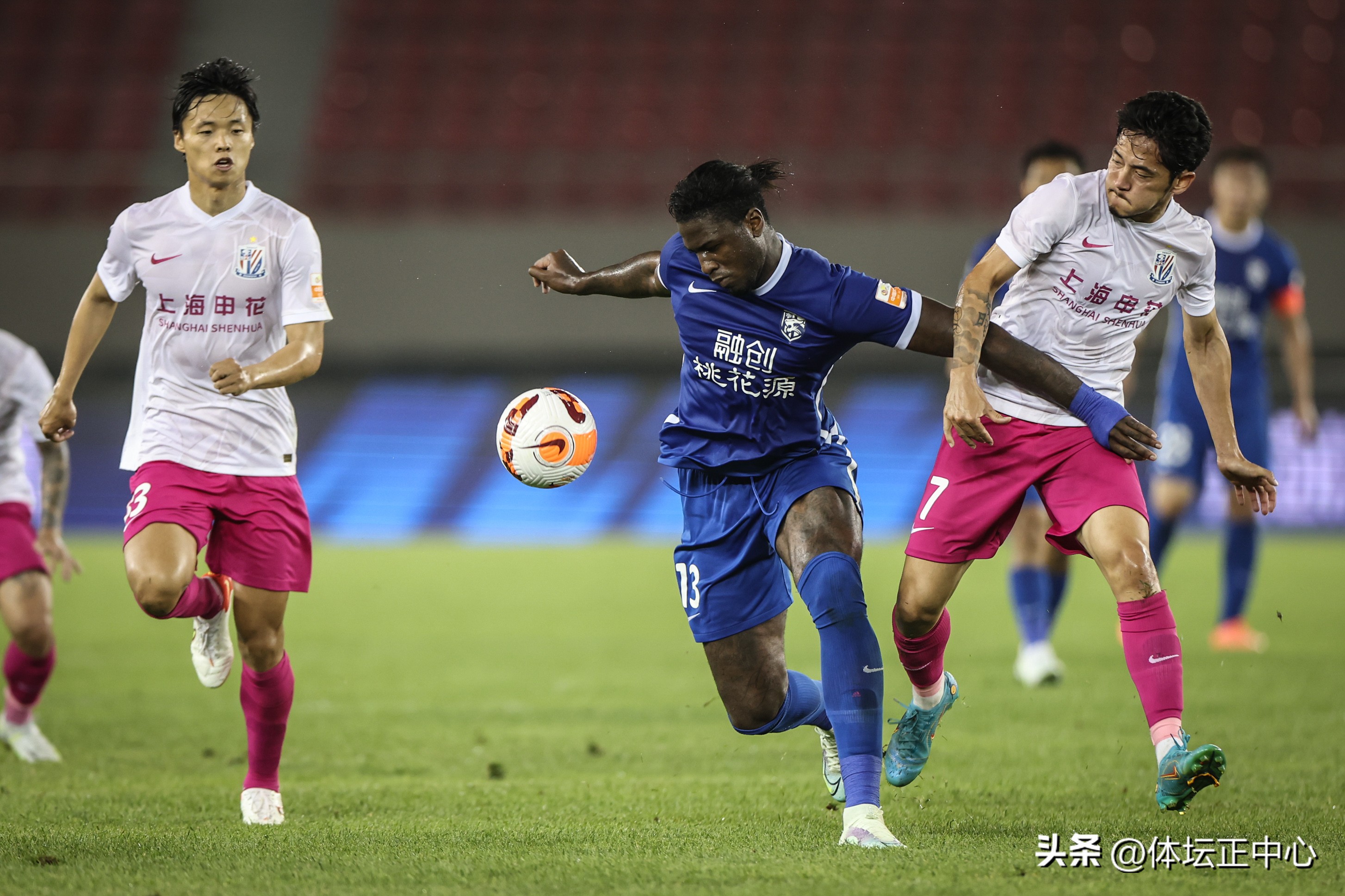 足球联赛场地费和安保费,足球界笑话