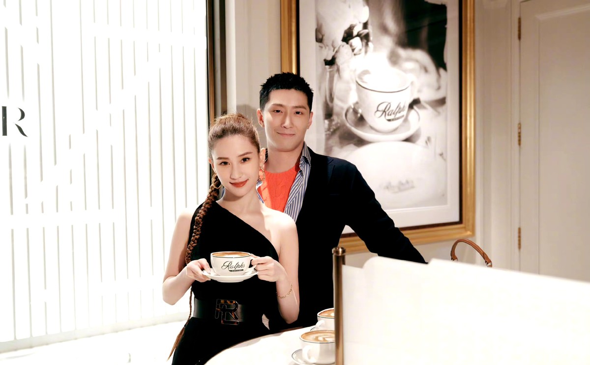 何超莲婚礼誓词曝光，感谢窦骁对自己的无限包容，要生一支足球队