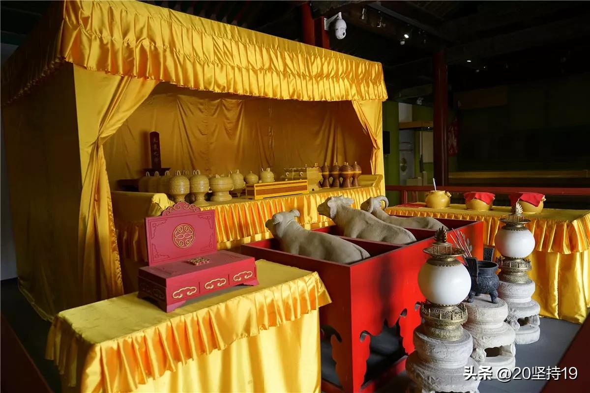 你知道为什么骂人用“猪狗”，夸人用“牛马”吗？