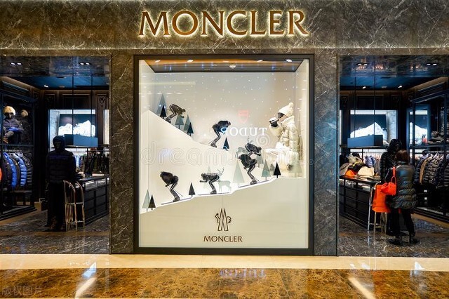 moncler羽绒服是奢侈品吗,奢侈羽绒服moncler