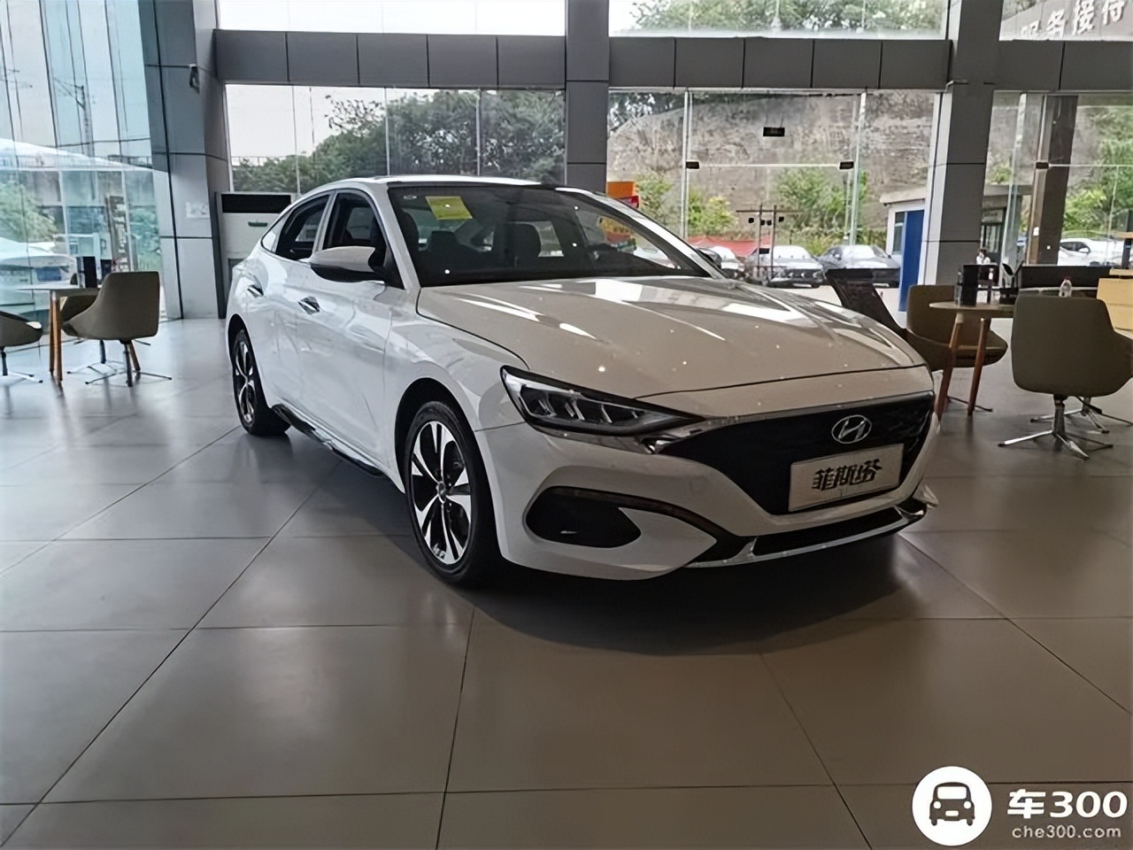 车300：入门就有190匹，月销量从2万跌至7辆，思域终结者不行了？
