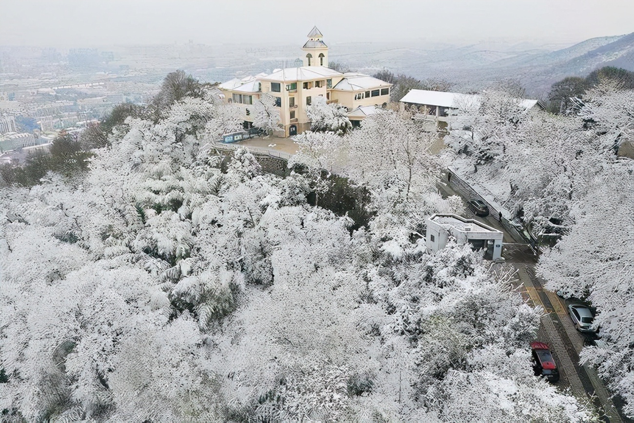 冰天雪地简易帐篷,冰天雪地帐篷野外露营
