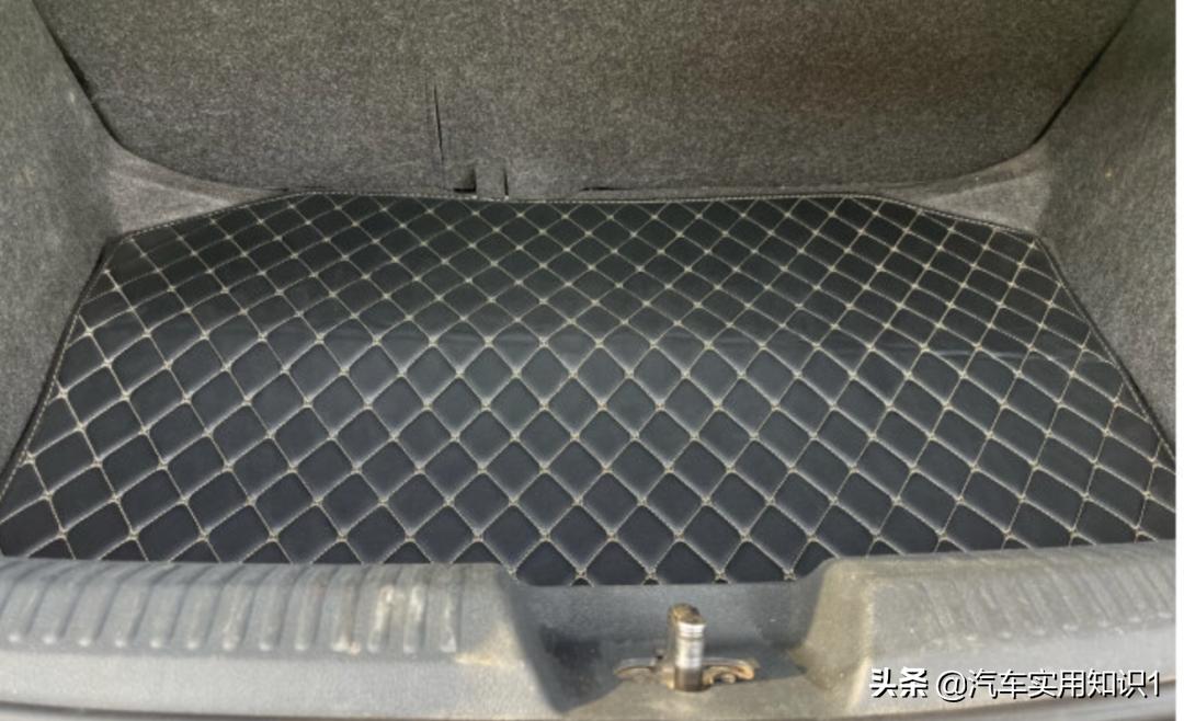汽车后备箱垫要不要买带兜的,小车后备箱垫有必要买吗