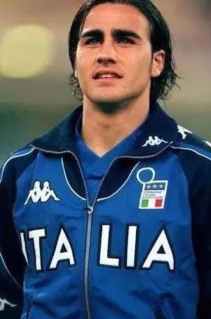 足坛进球最多的十位球星,足坛十大颜值球星