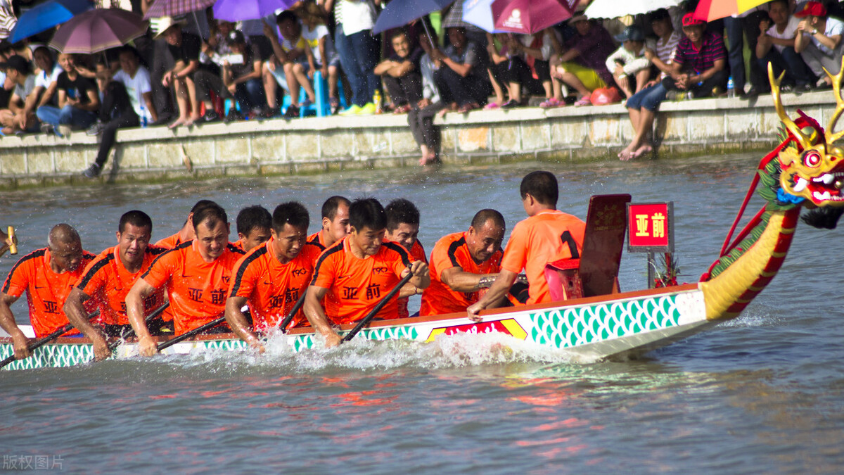 和赛龙舟有关的诗词,赛龙舟古诗词