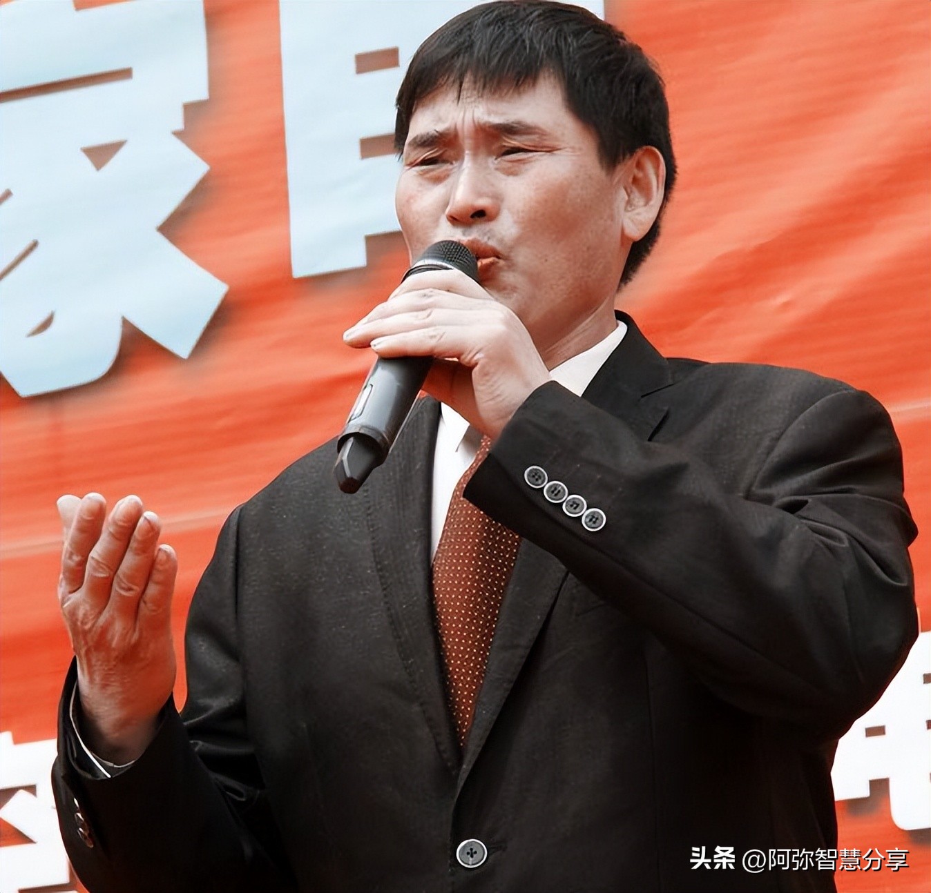 母亲节，陈萌买表送婆婆，得知价格，才知她为什么能赢陈亚男！