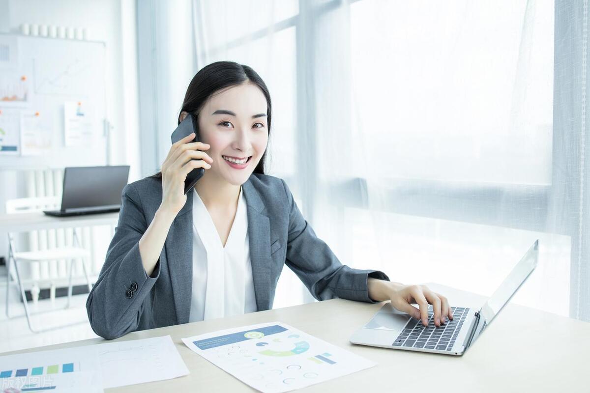 十二生肖今年穿衣颜色忌什么色,2018十二生肖开运颜色