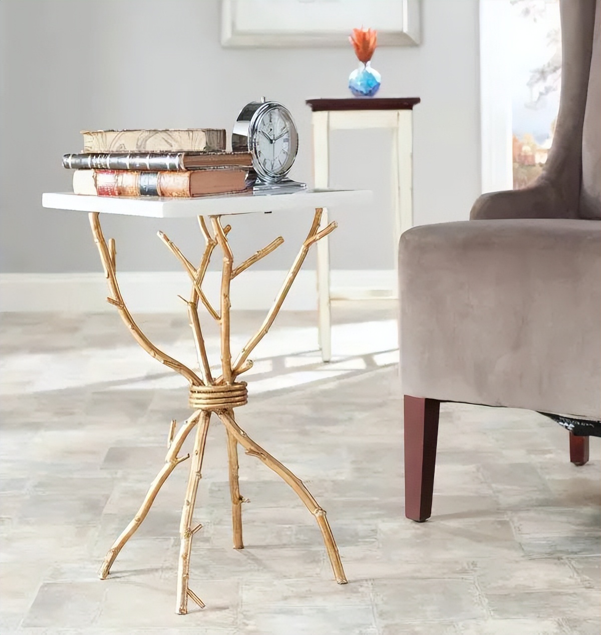 嚯!这满屏的白色边桌,兜住细节的高级感,引网友点赞!