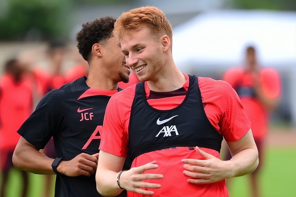 荷兰小将外借伯恩茅斯，纳撒尼尔·菲利普斯上半季或留队备用