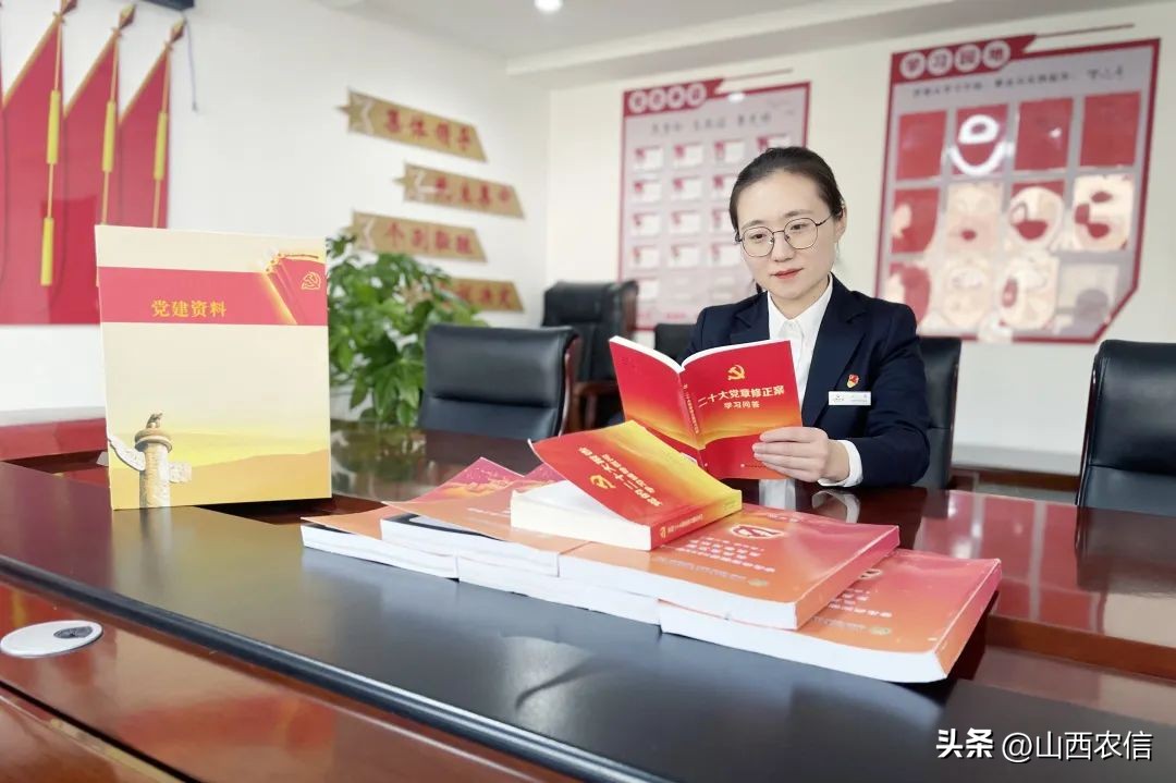 @农信“铿锵玫瑰”，快来看看你是什么字体~