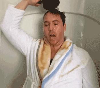 住酒店时显示已经在其他酒店入住,住酒店发现是自己几年前婚房