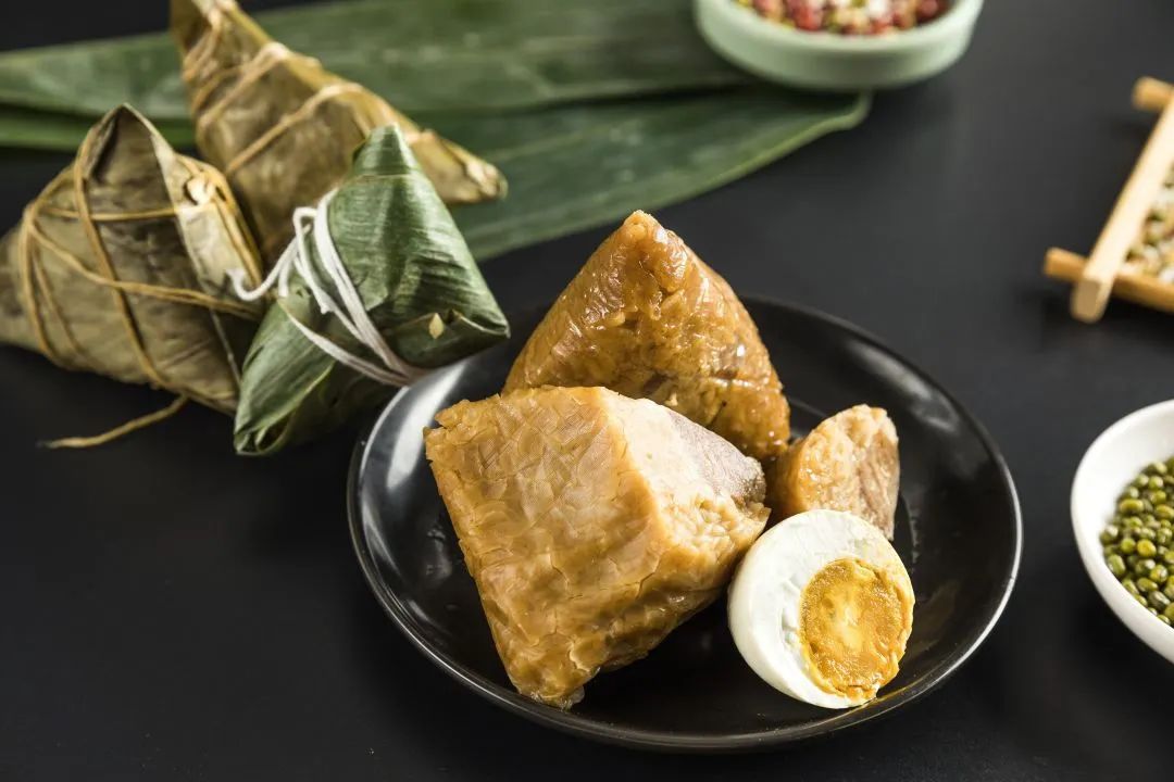 煮出来的粽子又香又糯还不夹生,自制粽子是煮的好还是蒸的好吃