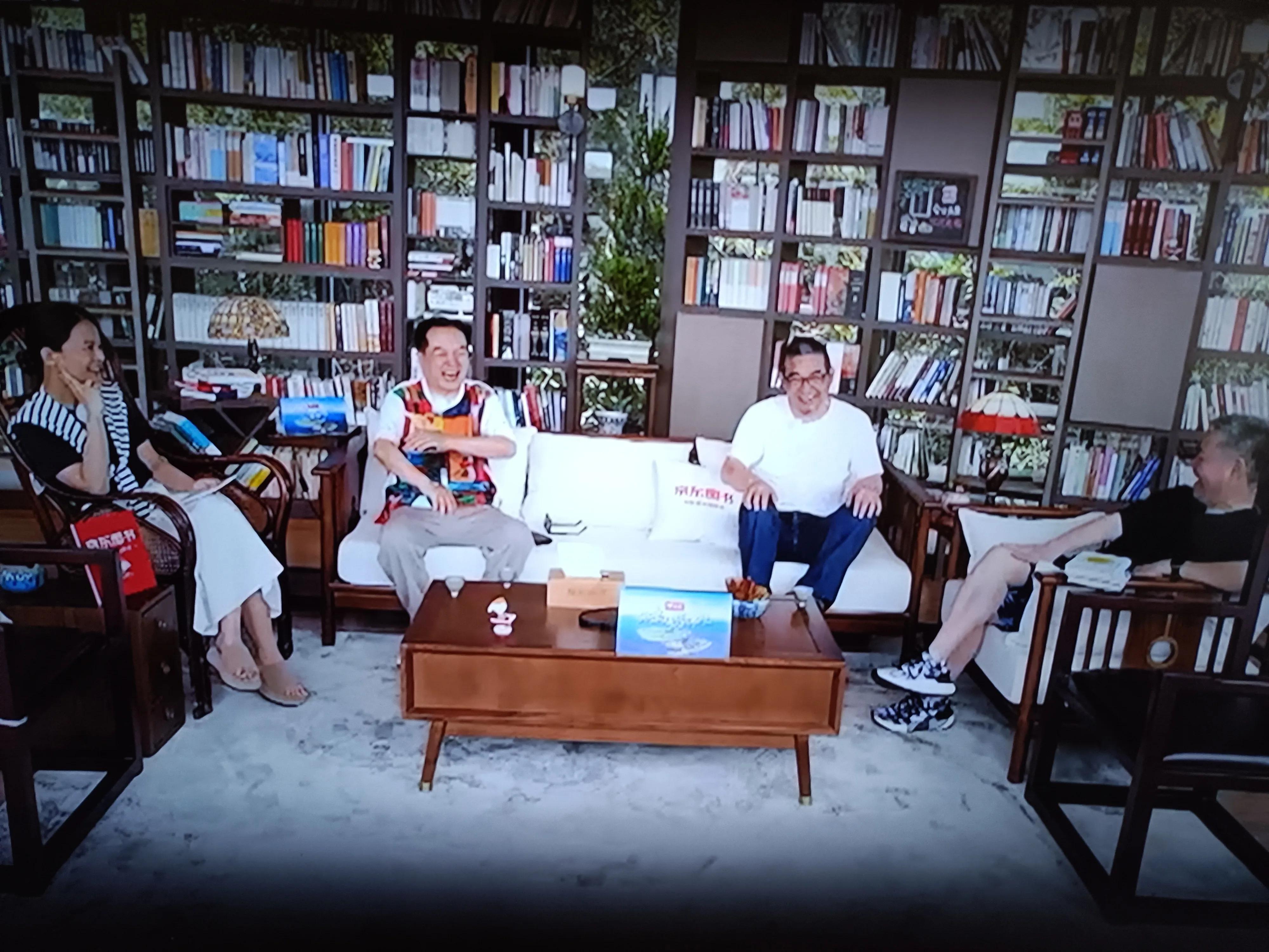 余华谈人工智能,作家余华苏童