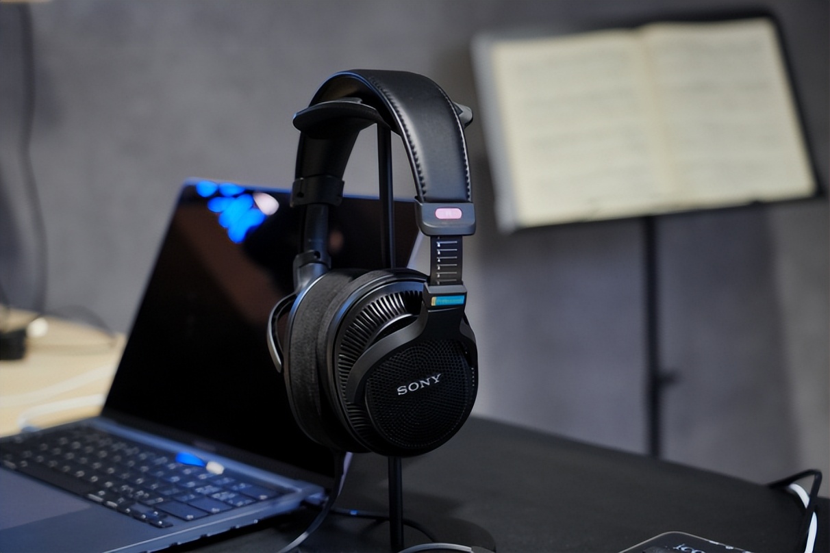 索尼c-80麦克风与mv-1监听耳机,索尼c-80麦克风什么时候发布的