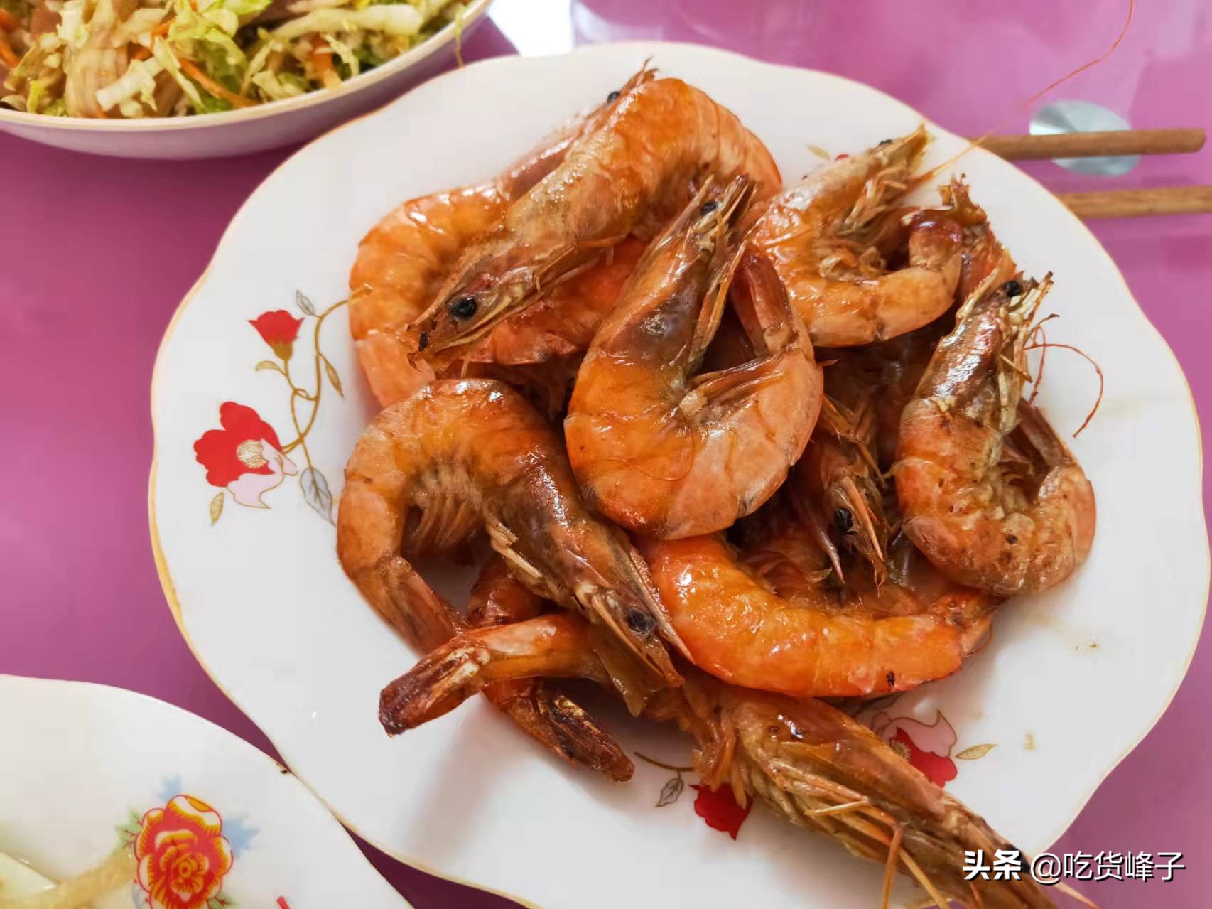 过年小姑子回门嫂子做了一桌菜,初三回娘家妈妈做的饭