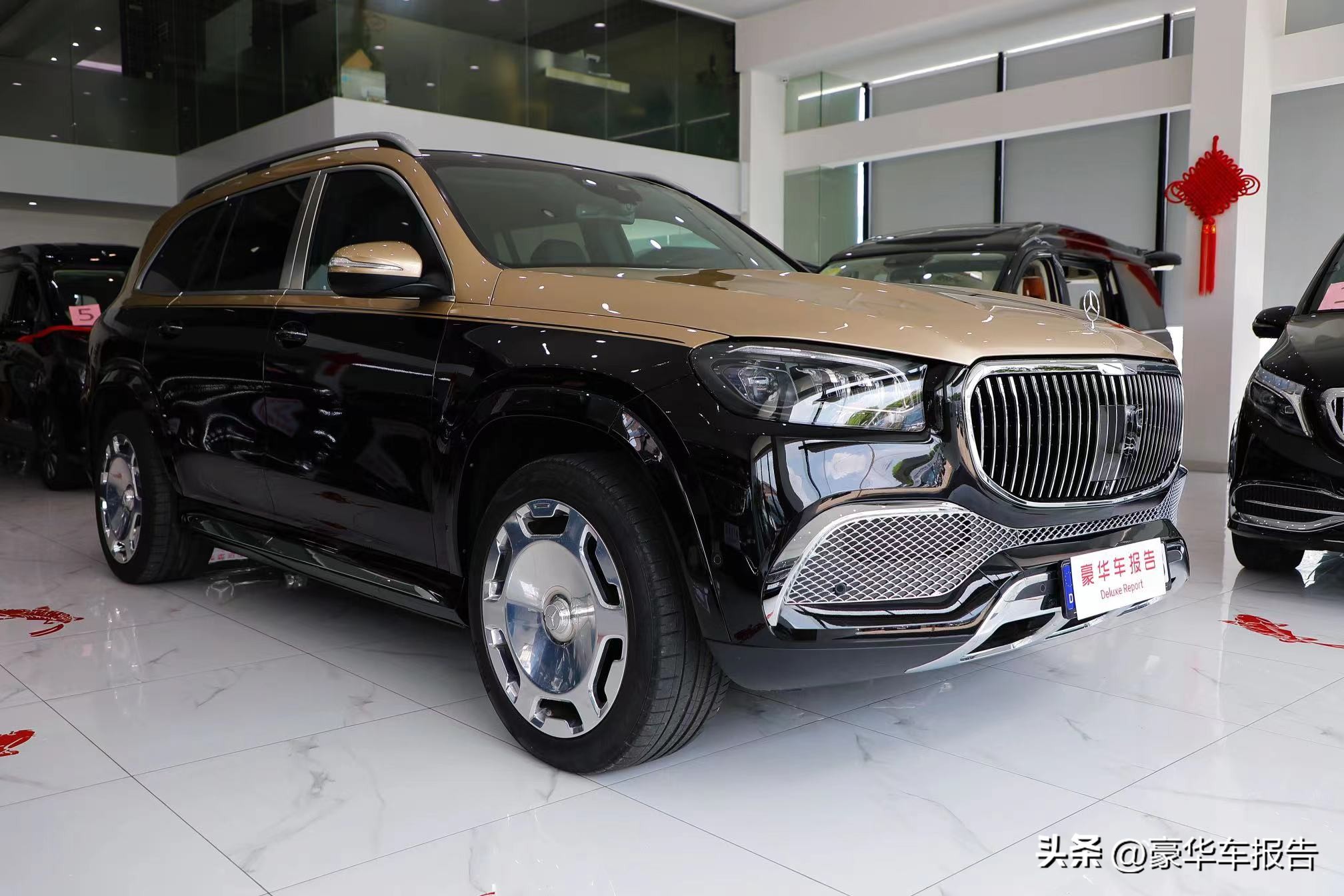 奔驰gls600迈巴赫2022款4座版,奔驰gls400跟迈巴赫的gls600不同