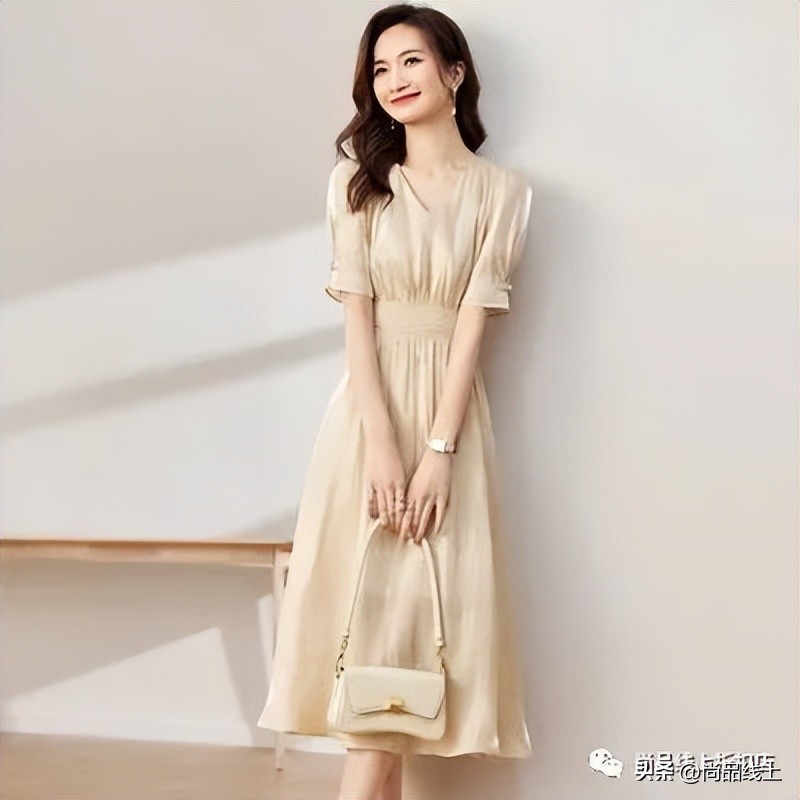 随便搭配半裙又好看又显腿长！【尚都比拉】女装，一口价49元任选