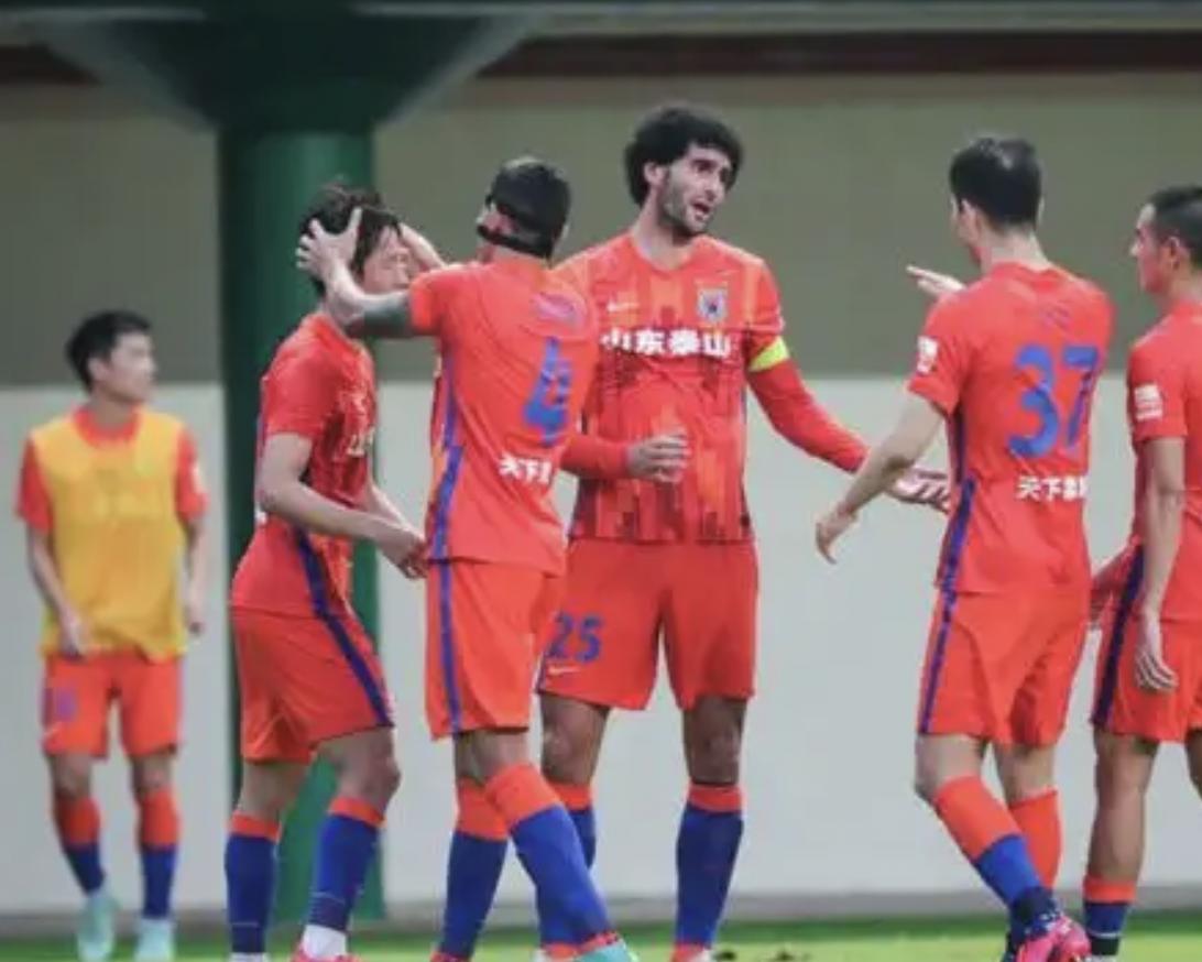 心酸！记者透露：刚刚有一名球员说十分失落，他非常想念主场球迷