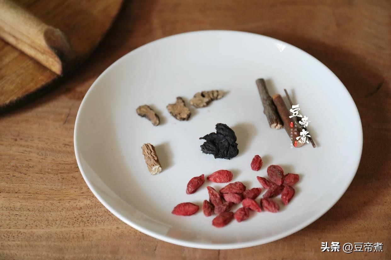 海螵蛸与什么煲汤好,墨鱼螵蛸汤功效