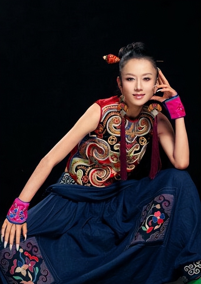 “一丝不挂”还不害臊，娱乐圈为艺术献身的“流氓真相”藏不住了