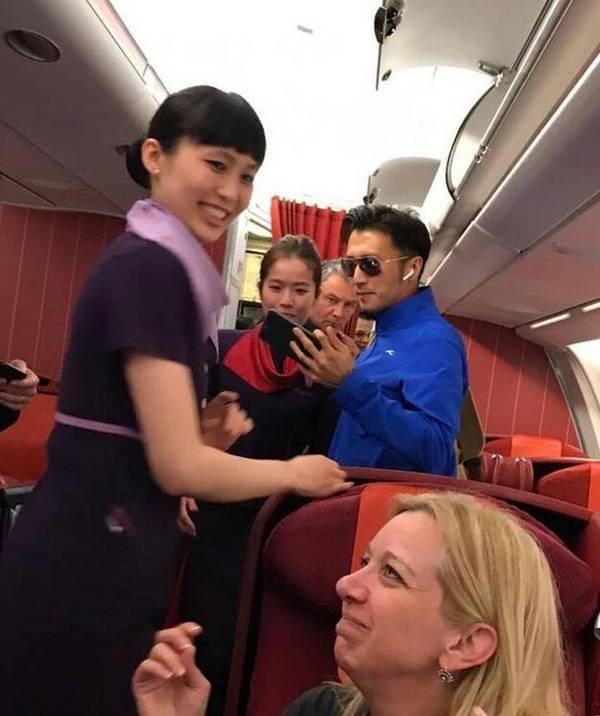 王菲谢霆锋经济舱,网友经济舱遇王菲谢霆锋