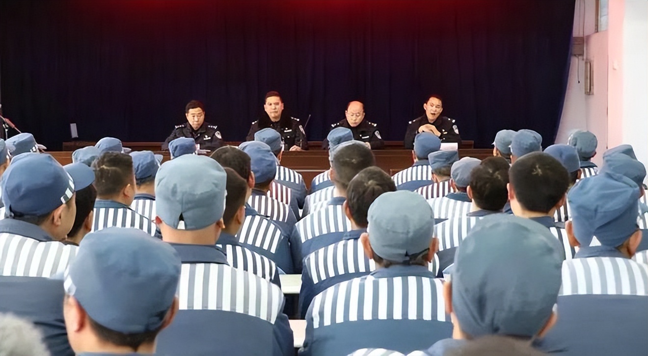 老公坐牢10年我怎么办,老公坐牢12年该怎么办