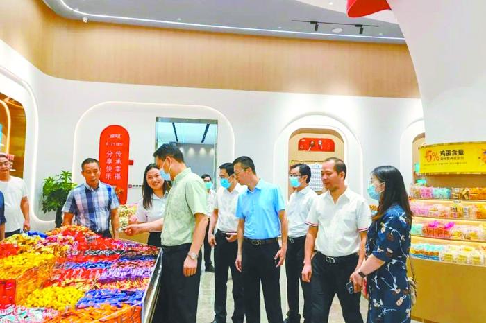 投500份简历才有戏？这个行动为台生在陆求职“减负”