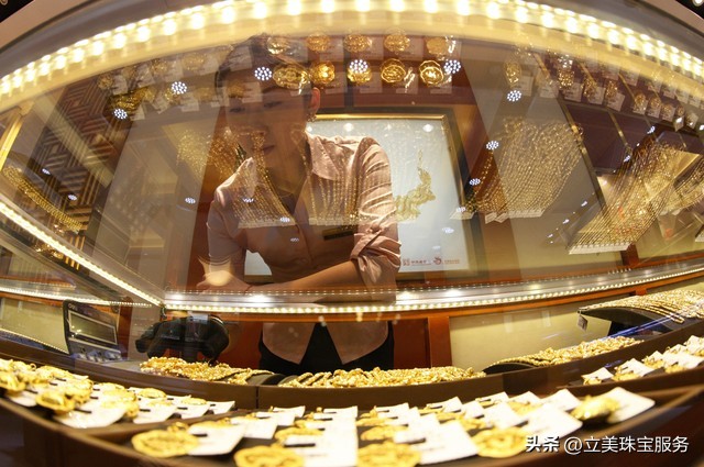 买黄金首饰款式看好品牌,买黄金首饰需不需要看好日子