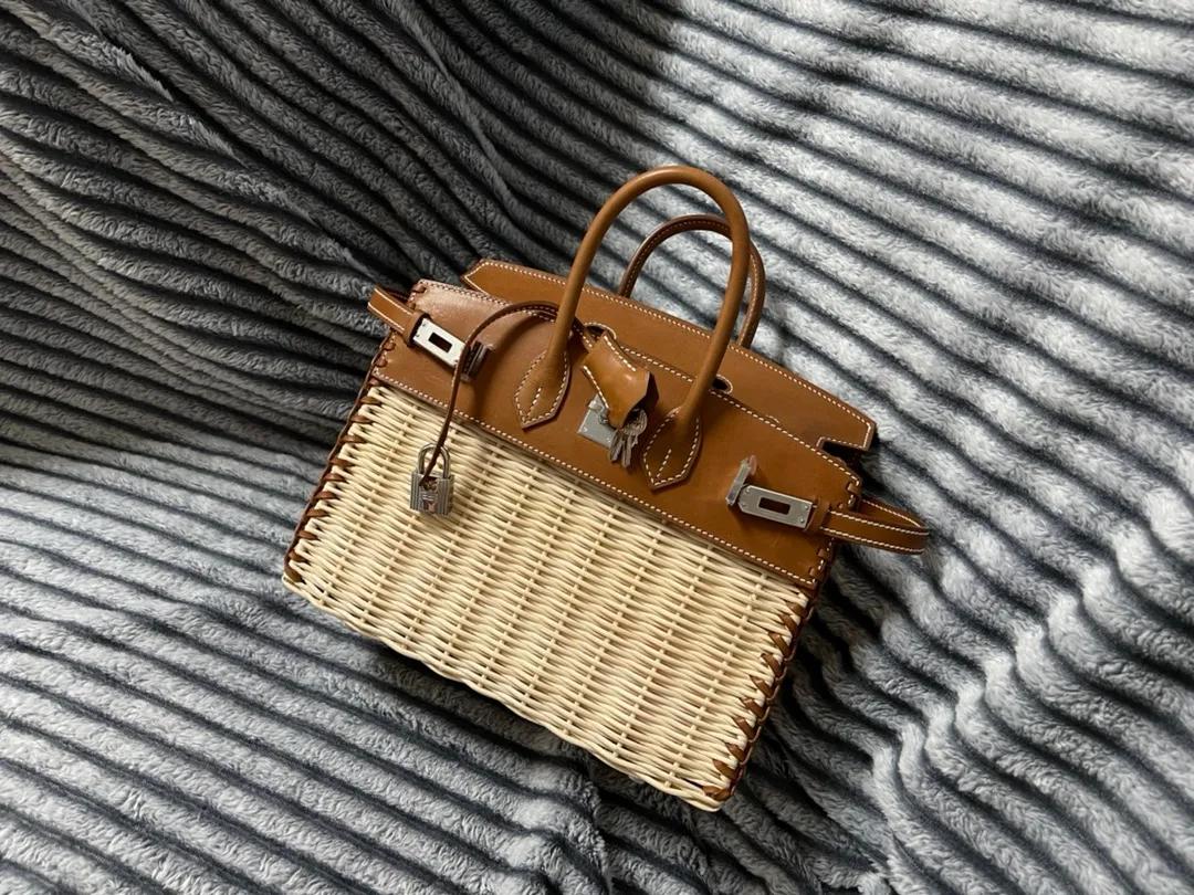 永远不过时经典的包包款式,十几年不会过时的包