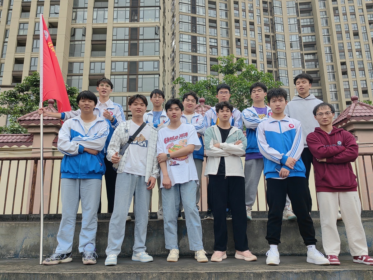 桂林临桂三中成人礼,桂林市第八中学18届成人礼