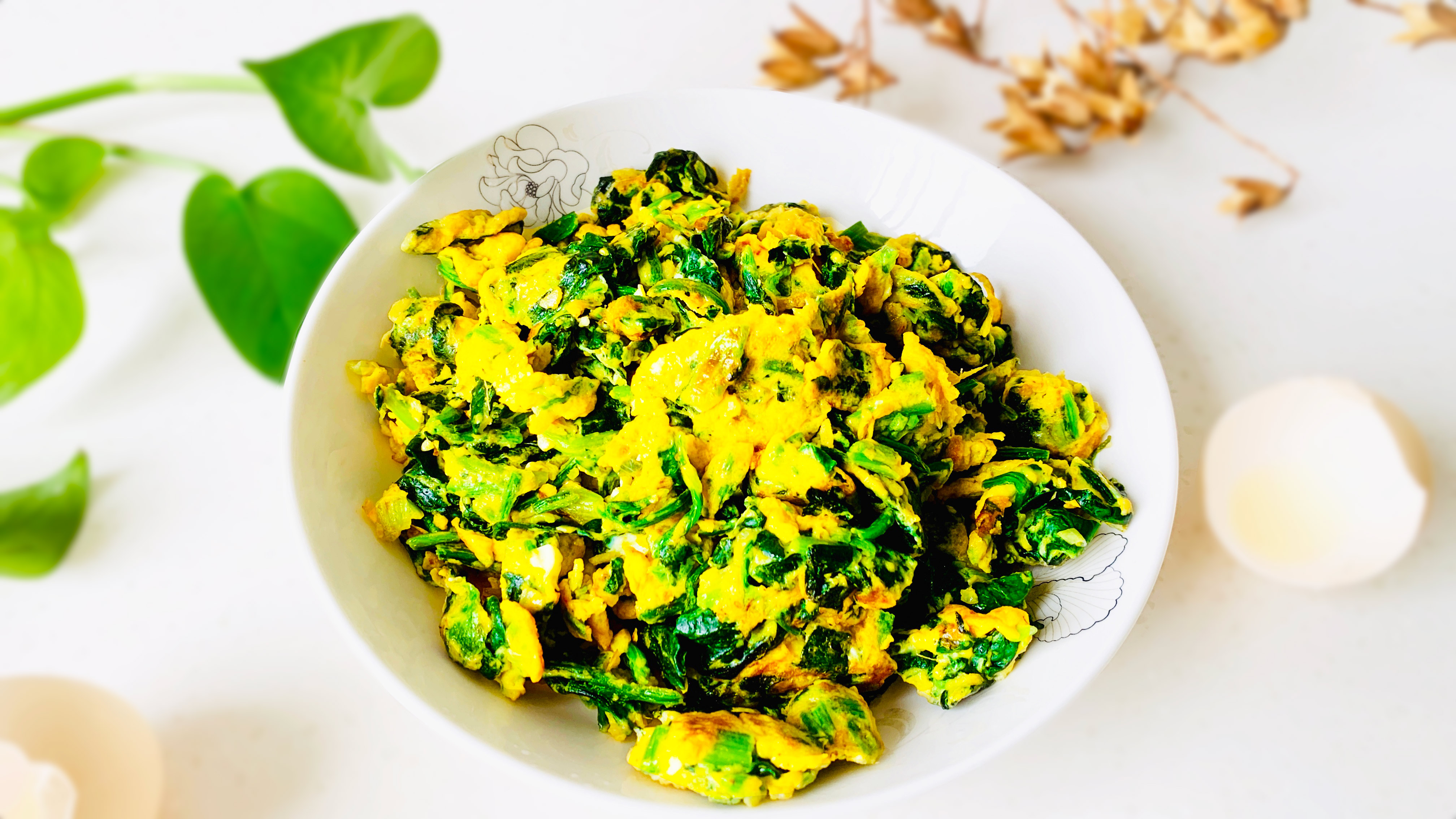 春天多吃这道菜补血安神,补钙补铁补叶酸的蔬菜