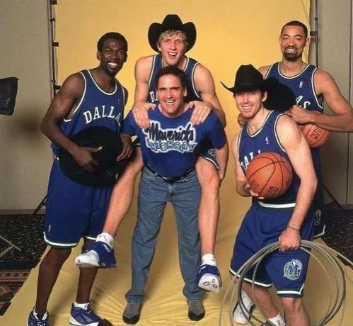 库班加盟独行侠总冠军,曝库班卖独行侠大部股份