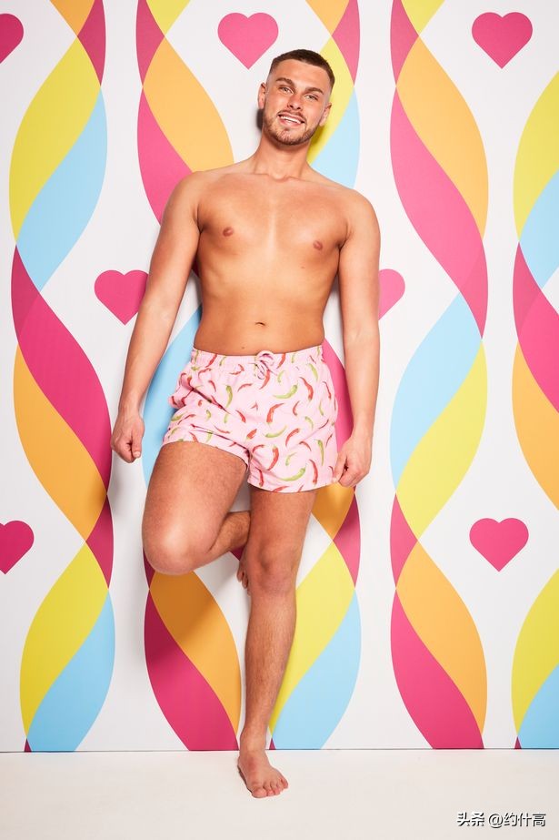 帅哥*男猛**？一言难尽——英国版《爱情岛》2023官宣阵容