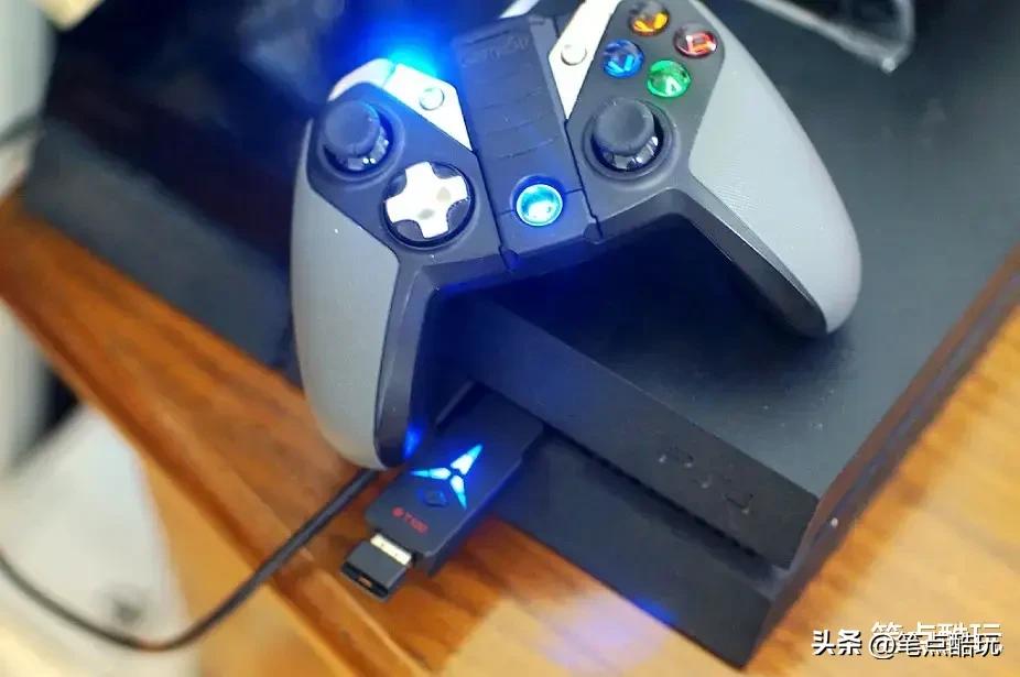 手柄键鼠转换器,可以玩手游吃鸡的键盘鼠标转换器