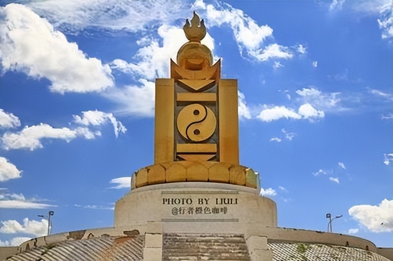 蒙古国距离中国的呼和浩特市多远,蒙古国离中国多少公里