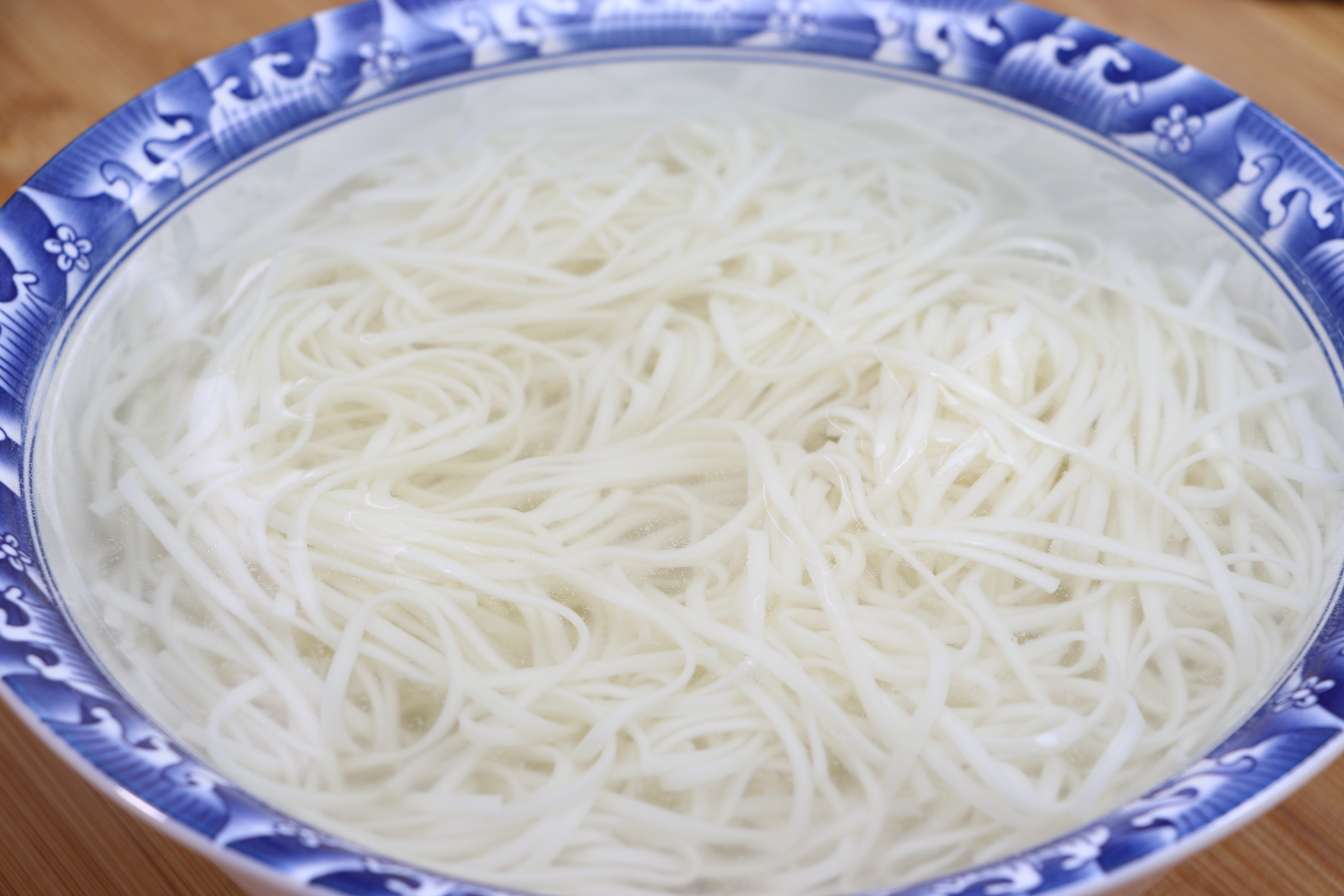 面条买回来，你就像我这样做，劲道爽滑又入味