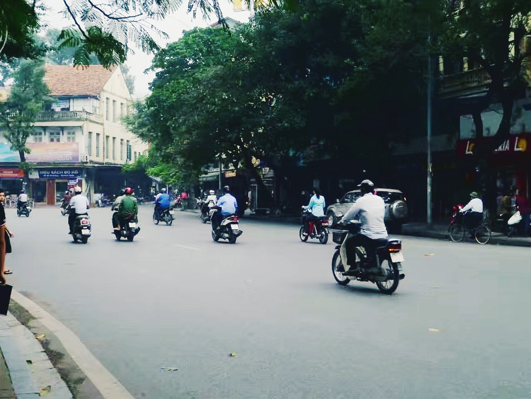 穷游越南全攻略 (越南老挝柬埔寨缅甸四国游多少钱)