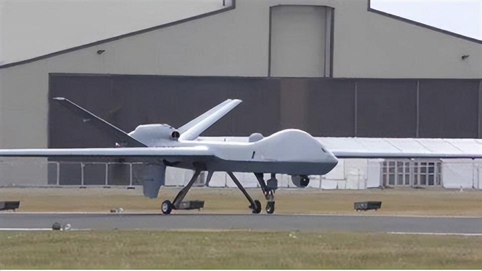 美替台做主，订购自家4架无人机，台媒体人发声，揭露美虚伪面目