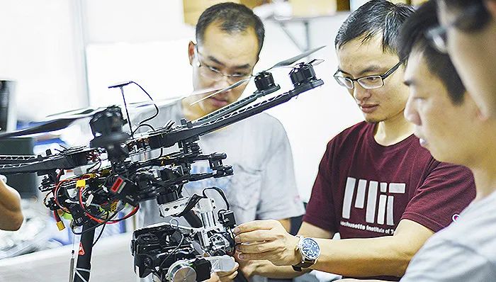 他，80后，身价500亿：用7年抢占全球7成市场，10年形成垄断